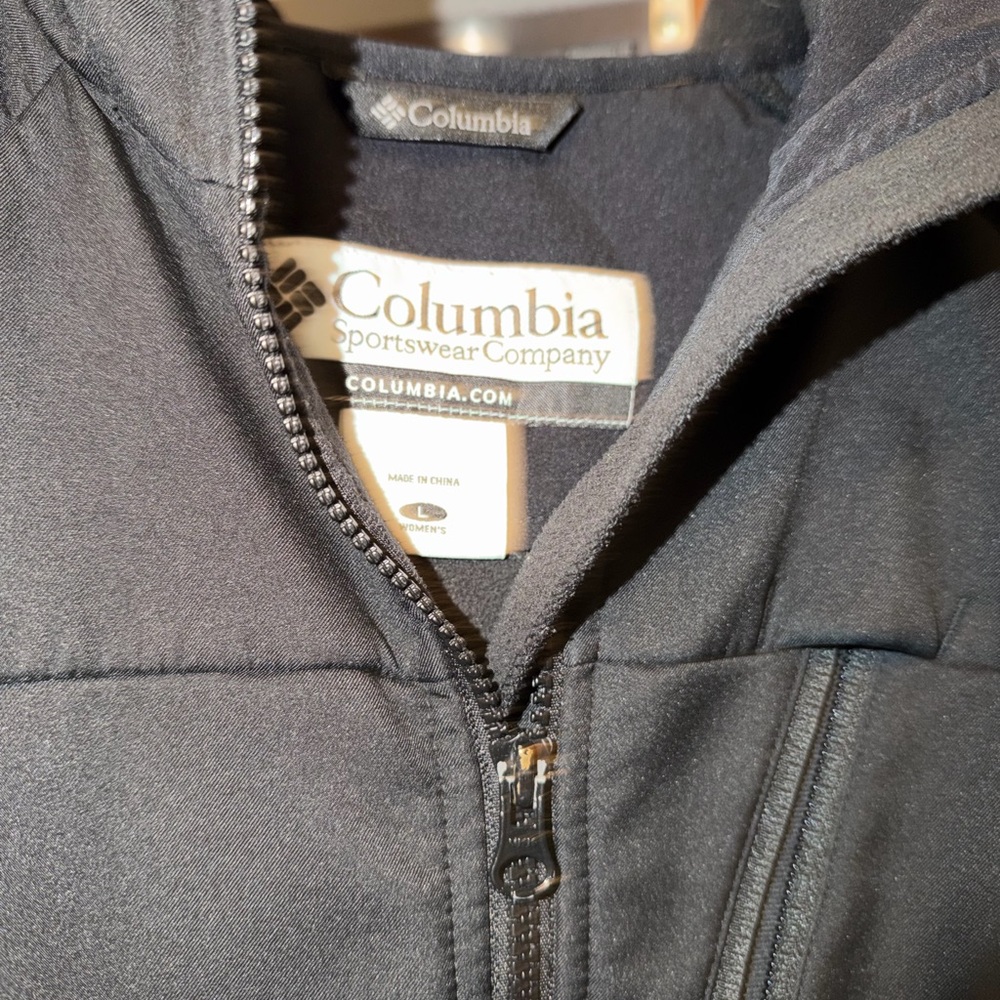 Black Hooded Softshell Jacket - Picture 3 of 5